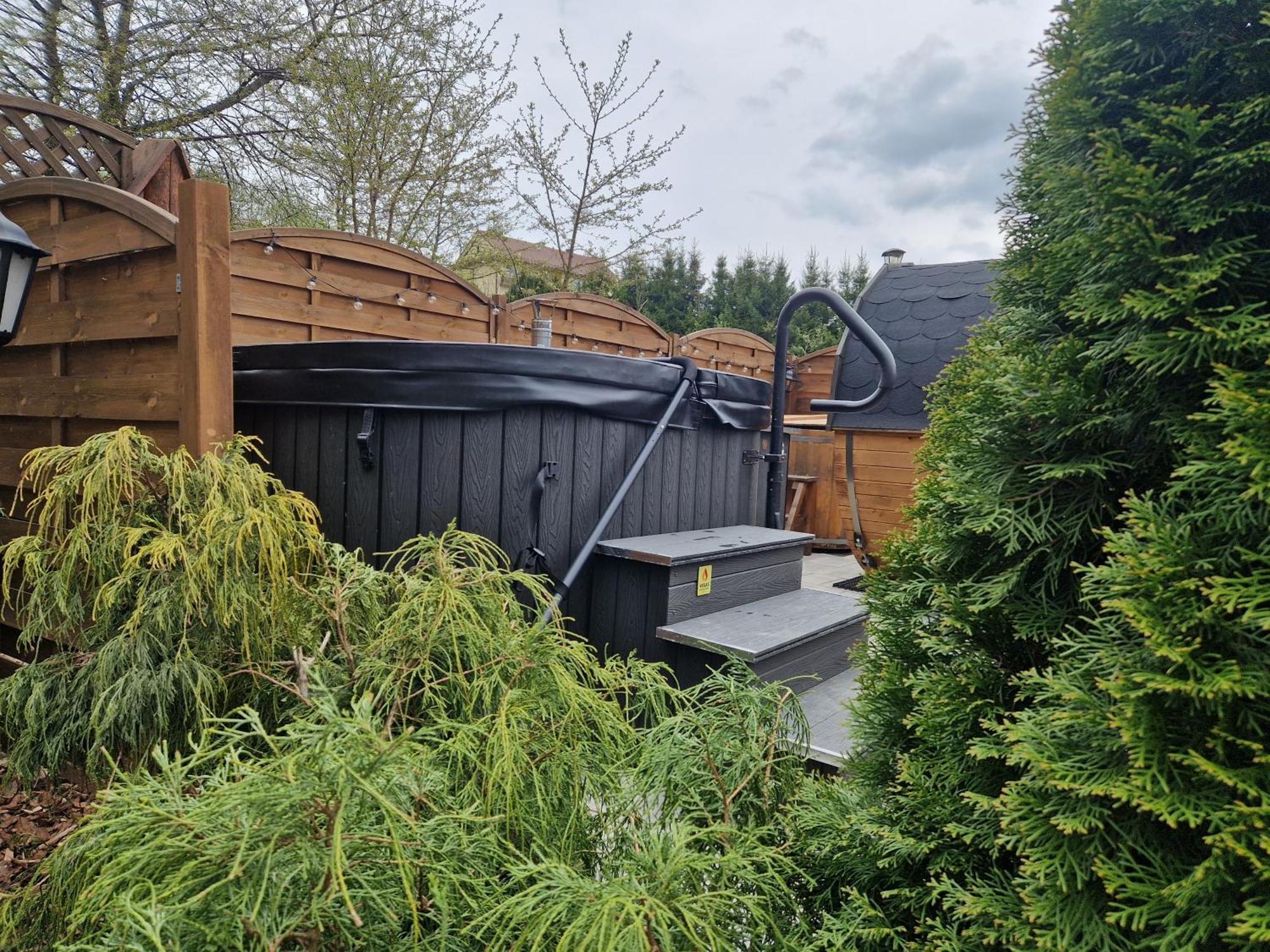Domki Pod Kuznia Falsztyn Exterior foto