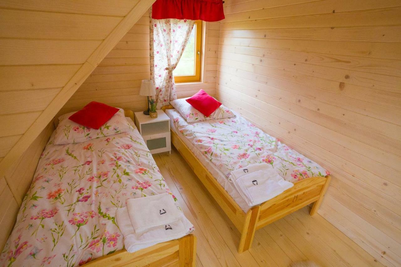 Domki Pod Kuznia Falsztyn Exterior foto